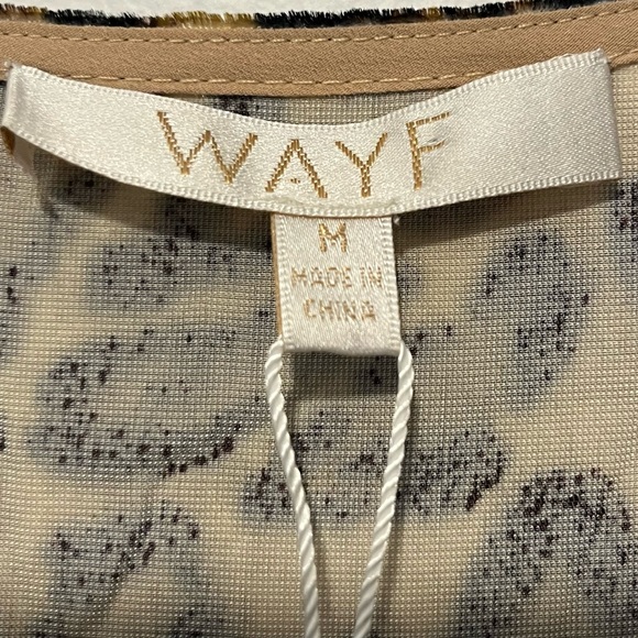 WAYF Velvet Leopard Puff Sleeve Top Size Medium - Picture 8 of 11